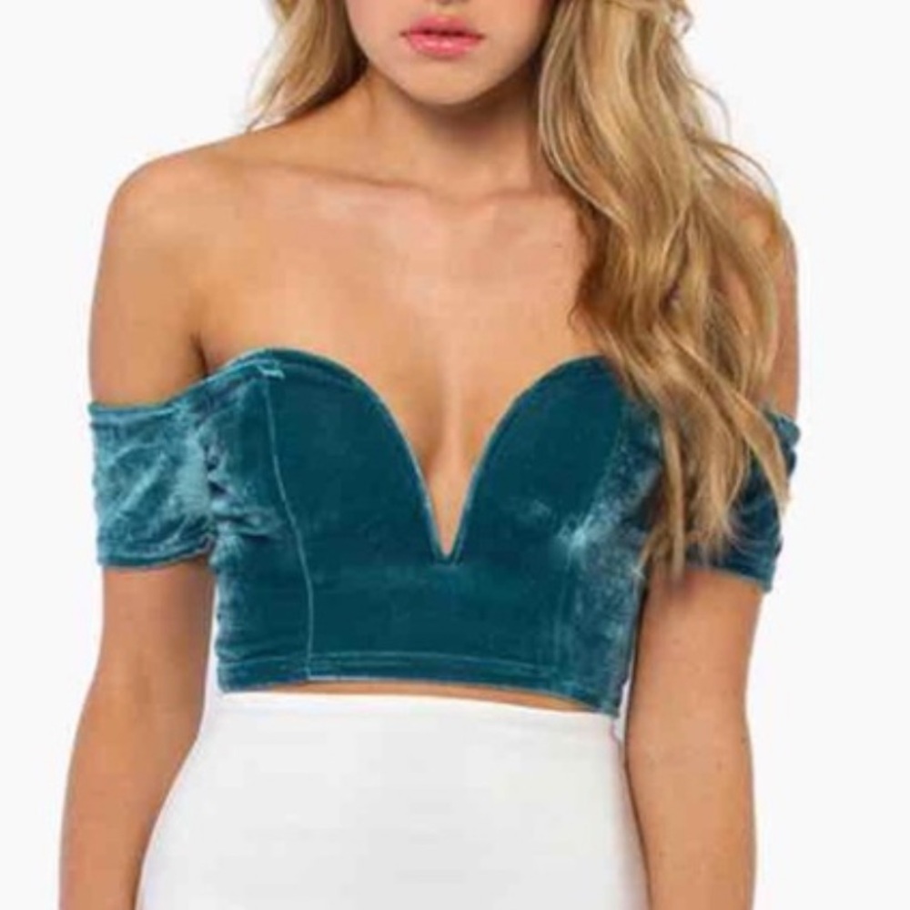 TOBI Teal Off-Shoulder Velvet Crop Top